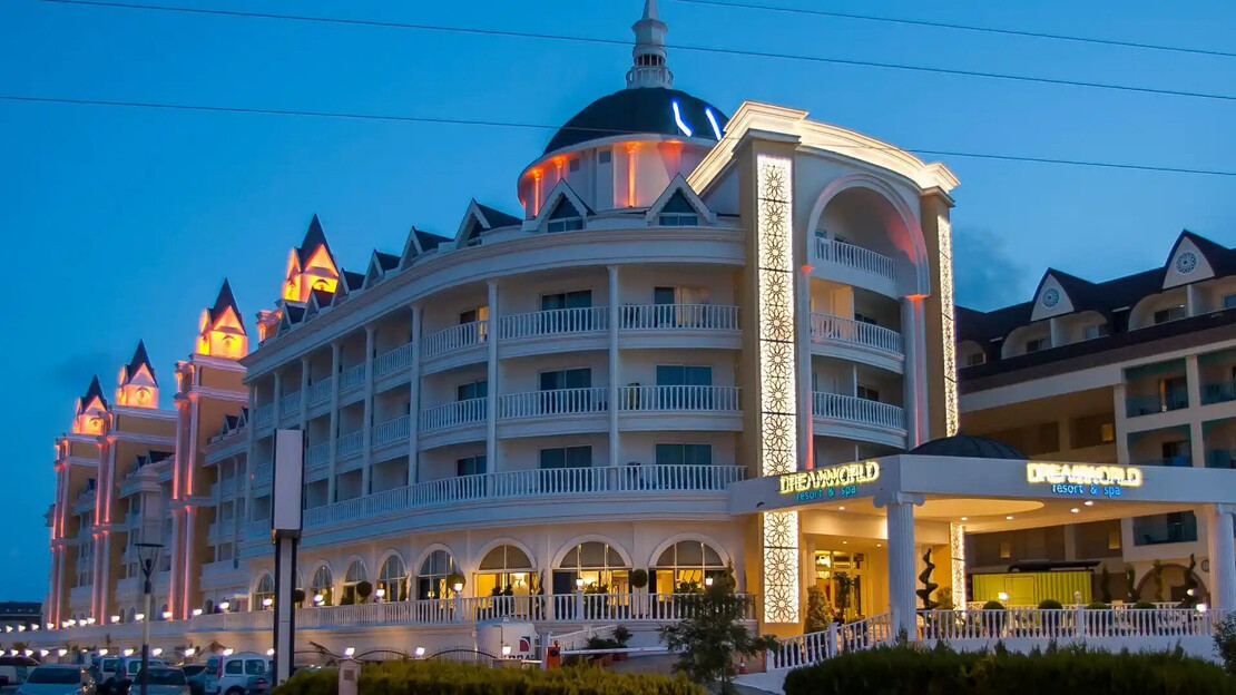 Dream World Resort & Spa